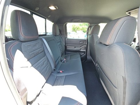 New 2025 Nissan Frontier PRO-4X image 29