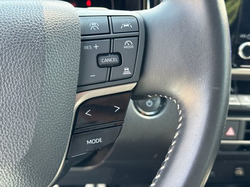 Used 2025 Toyota Camry SE image 25