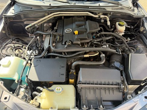 Used 2006 MAZDA MX-5 Miata Touring w/ Appearance Pkg image 9