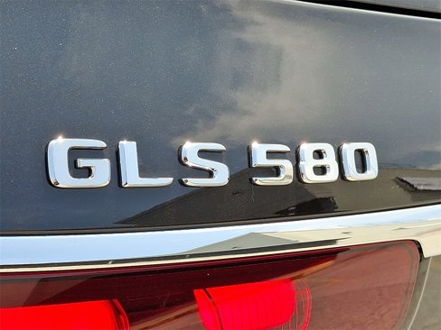 Certified 2025 Mercedes-Benz GLS 580 4MATIC image 30