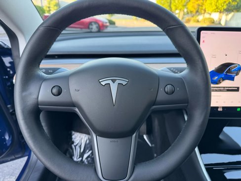Used 2020 Tesla Model 3 Standard Range Plus image 29