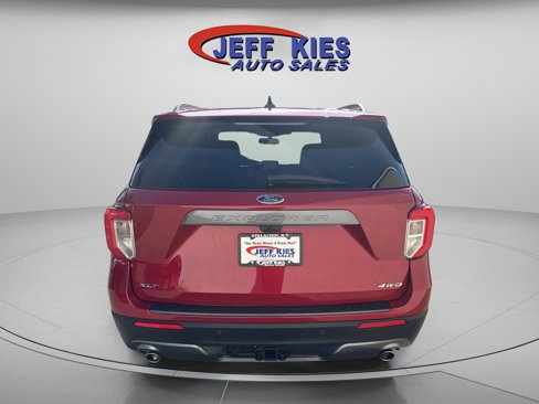 Used 2022 Ford Explorer XLT w/ Equipment Group 202A image 6