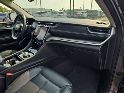 Used 2021 Jeep Grand Cherokee L Limited image 30