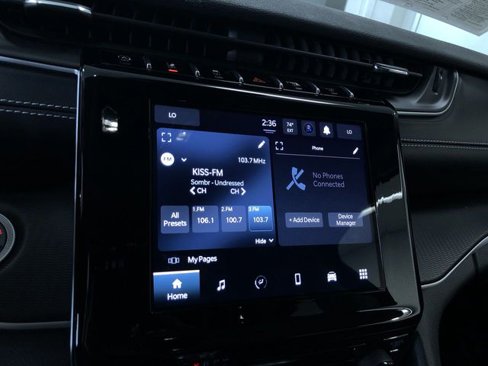 Used 2023 Jeep Grand Cherokee Laredo image 30