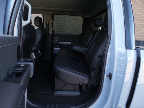 Used 2025 Ford F450 Lariat w/ Lariat Ultimate Package image 38