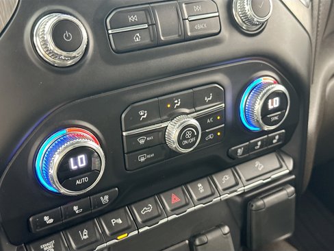 Used 2023 GMC Sierra 2500 Denali image 15