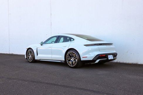 Used 2020 Porsche Taycan Turbo image 7