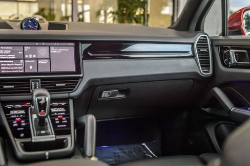 Used 2021 Porsche Cayenne image 46