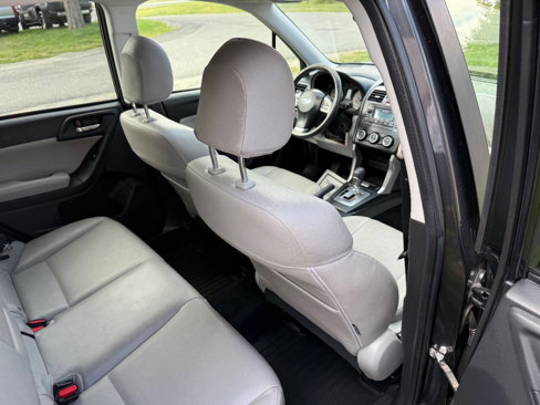 Used 2015 Subaru Forester 2.5i Limited image 15