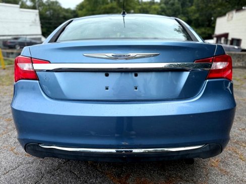 Used 2011 Chrysler 200 Touring image 25