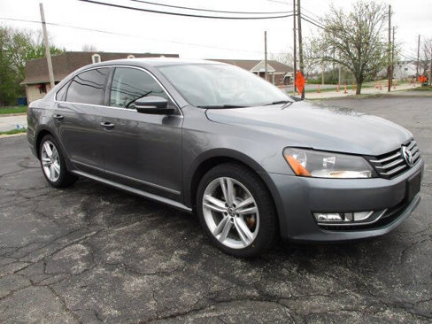 Used 2015 Volkswagen Passat TDI SEL Premium image 9