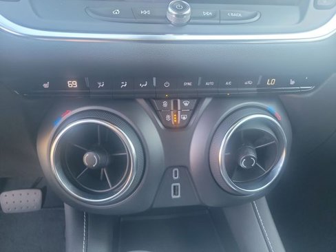 Used 2025 Chevrolet Blazer LT image 22