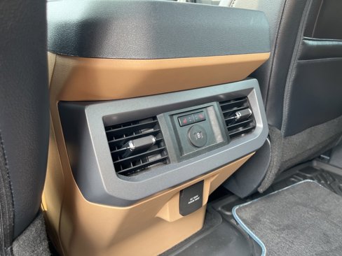 Used 2025 Ford F250 Lariat w/ Lariat Ultimate Package image 17