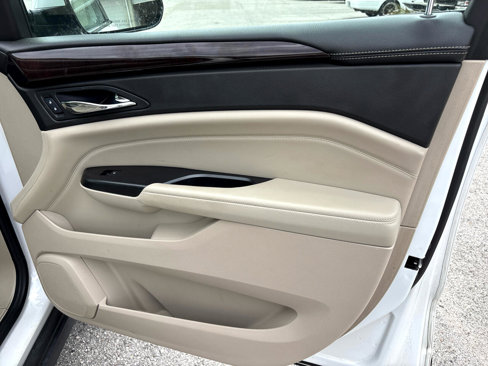 Used 2013 Cadillac SRX Luxury image 21