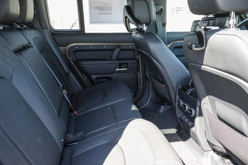 New 2025 Land Rover Defender 110 X-Dynamic SE image 13