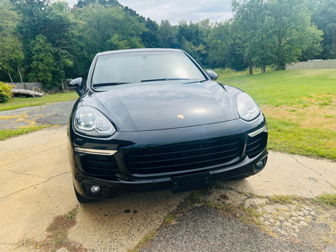 Used 2018 Porsche Cayenne S image 11
