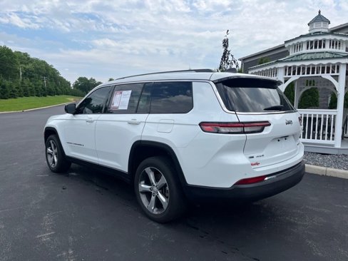 Used 2022 Jeep Grand Cherokee L Limited image 3