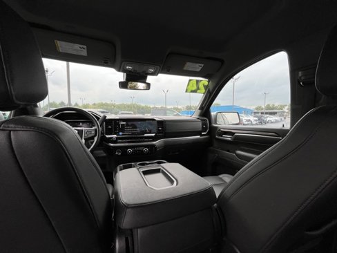 Used 2024 GMC Sierra 1500 SLT image 30