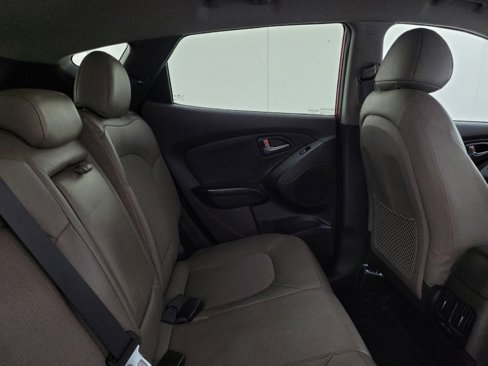 Used 2015 Hyundai Tucson SE image 19