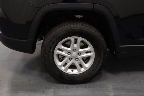 New 2025 Jeep Grand Cherokee Laredo image 25