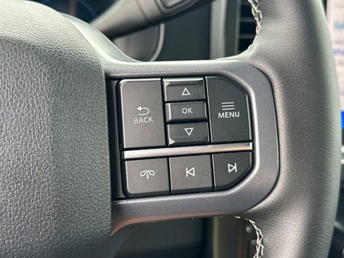 New 2025 Ford F250 Lariat w/ Black Appearance Package image 27