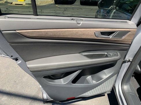 New 2025 Volkswagen Atlas SEL image 24