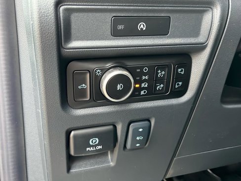 New 2025 Ford F150 Lariat w/ Equipment Group 501A Mid image 28