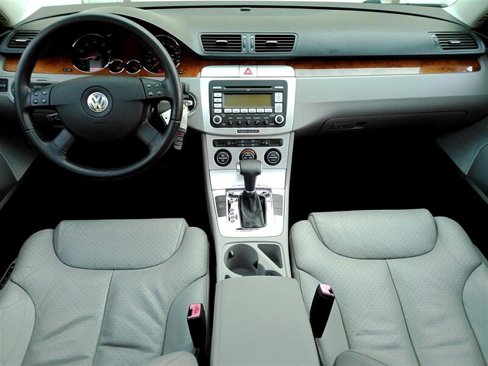 Used 2007 Volkswagen Passat 2.0T image 15