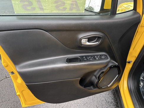 Used 2018 Jeep Renegade Altitude w/ Popular Equipment Group image 13