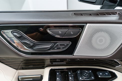 Used 2024 Lincoln Navigator Black Label image 16