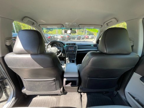 Used 2016 Toyota Camry SE image 36