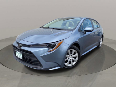Used 2024 Toyota Corolla LE image 1