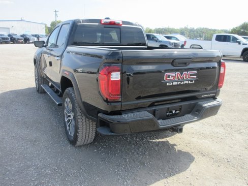 New 2026 GMC Canyon Denali image 8