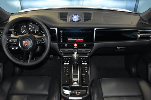 New 2026 Porsche Macan image 9