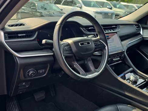 Used 2021 Jeep Grand Cherokee L Limited image 10