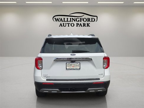 Used 2020 Ford Explorer XLT w/ Equipment Group 202A image 5