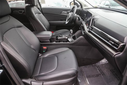 Certified 2024 Kia Sportage EX image 17