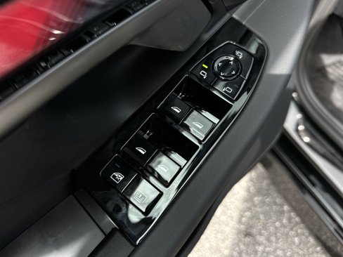 New 2026 BMW 550e xDrive w/ Executive Package image 17