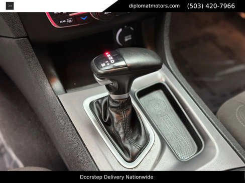 Used 2022 Dodge Charger Scat Pack w/ Navigation & Travel Group image 26