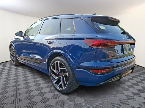 New 2025 Audi SQ6 e-tron Prestige image 4