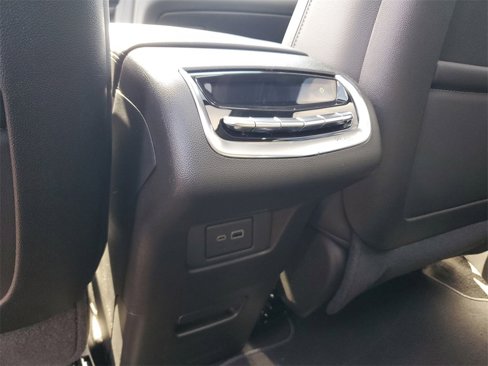 New 2025 Cadillac XT6 Luxury image 21