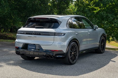 Certified 2025 Porsche Cayenne GTS image 7