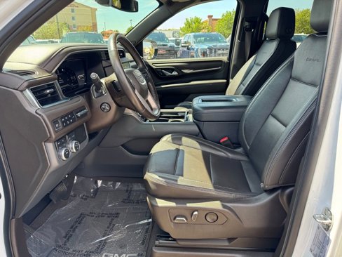 Used 2022 GMC Yukon Denali image 11