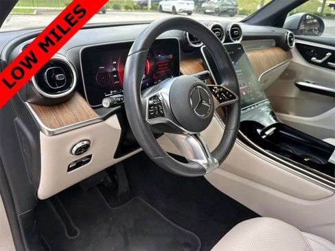 Used 2024 Mercedes-Benz GLC 300 image 21