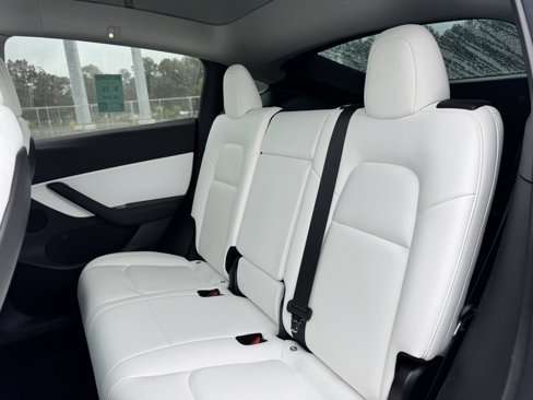 Used 2020 Tesla Model Y Performance image 12