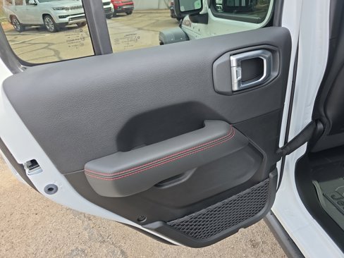 New 2025 Jeep Wrangler Unlimited Rubicon w/ Steel Bumper Group image 16