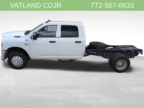 New 2026 RAM 3500 Tradesman w/ Chrome Appearance Group image 4