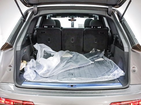 New 2025 Audi Q7 3.0T Prestige image 29