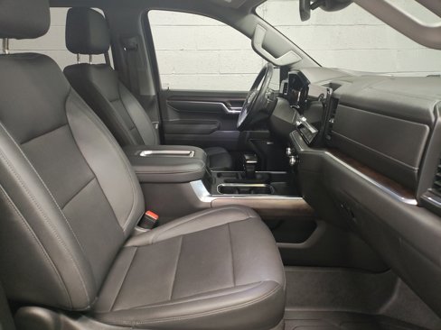 Certified 2022 GMC Sierra 1500 SLT w/ SLT Convenience Package image 7