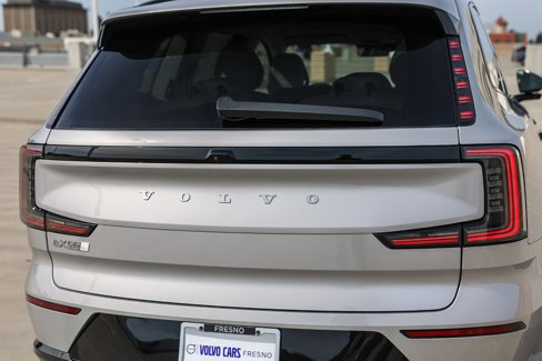New 2025 Volvo EX90 Ultra image 8
